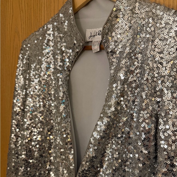 JOSEPH RIBKOFF Like New Luxury Silver Sequin Long Sleeve Party Jacket Womens 10 - Picture 2 of 4